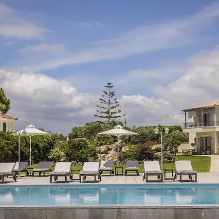 The Seasons Villa *