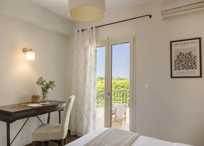 The Seasons Villa Svoronata