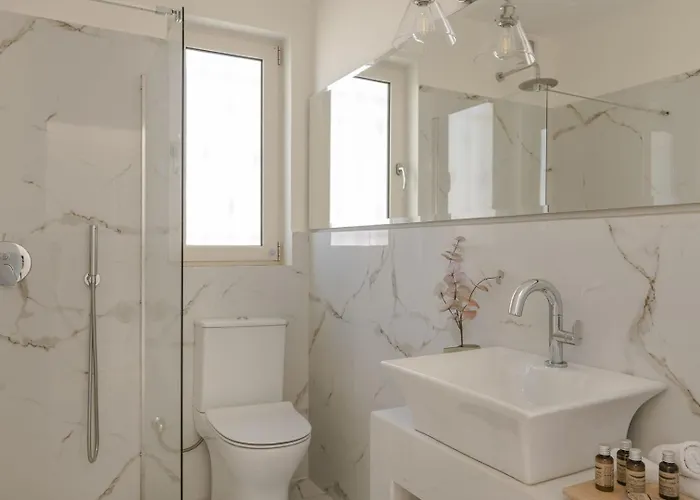 The Seasons Villa Svoronata