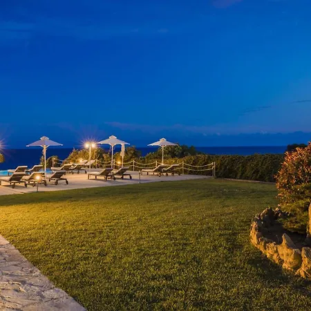 The Seasons Villa
