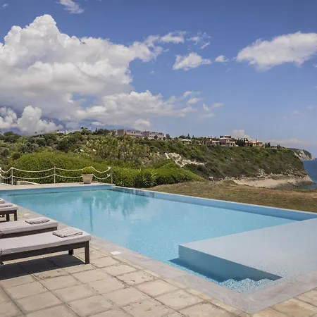The Seasons Villa *