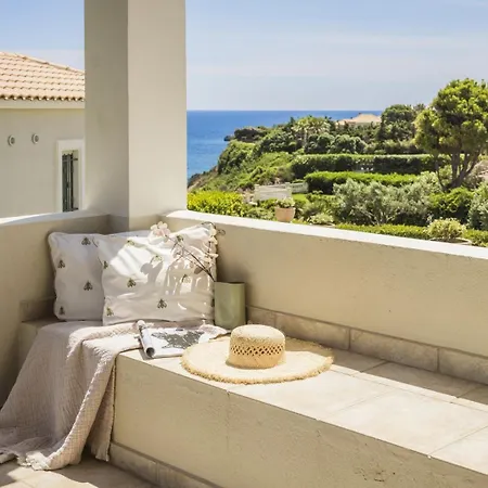 Вилла The Seasons *