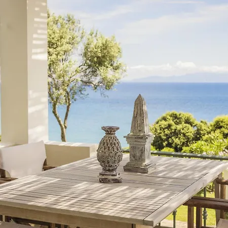 ヴィラ The Seasons *