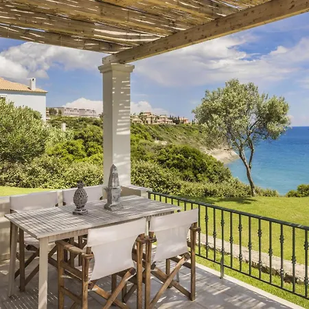 The Seasons Свороната