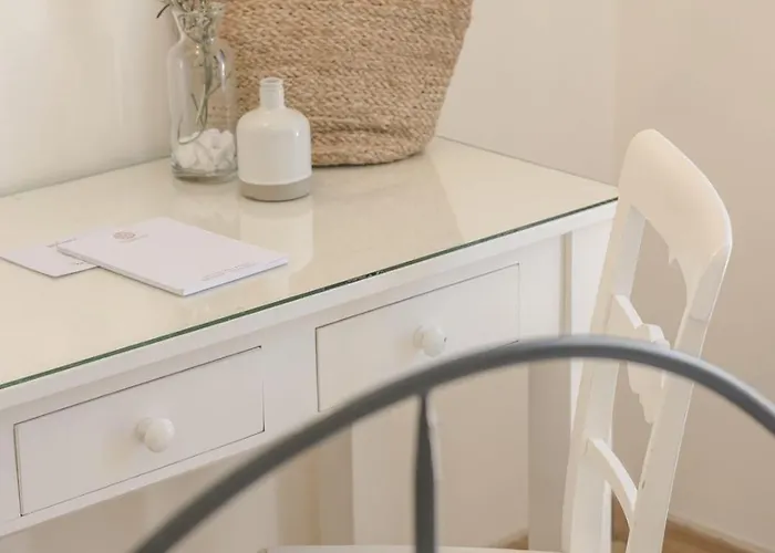 The Seasons Vila Svoronata